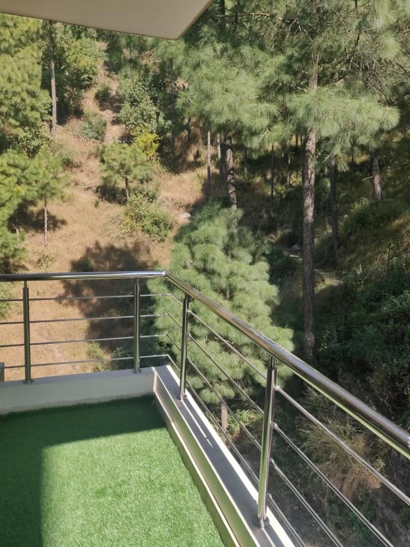 2Bhk Furnished Apartment/Near Kasauli/Barog/Luv Fun & Adventure Solan Eksteriør bilde